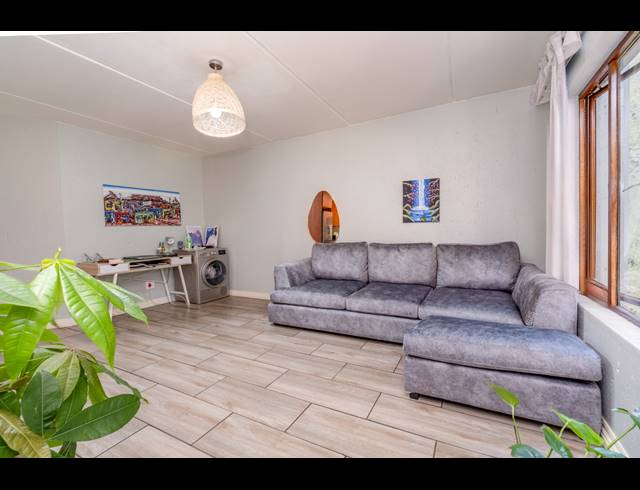 1 BEDROOM APARTMENT FOR SALE IN MORNINGSIDE HILLS